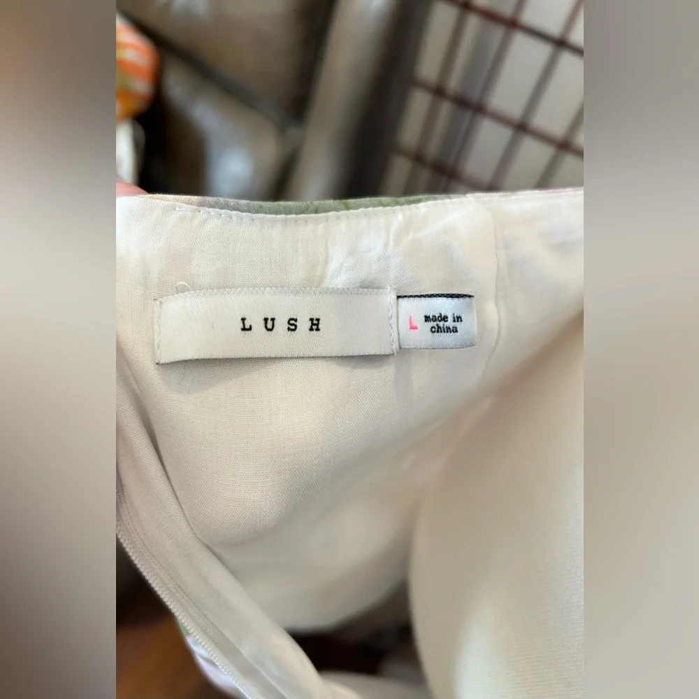 LUSH Danielle Retro Print Cut-Out, Open Back Jumpsuit NWOT - Picture 6 of 7